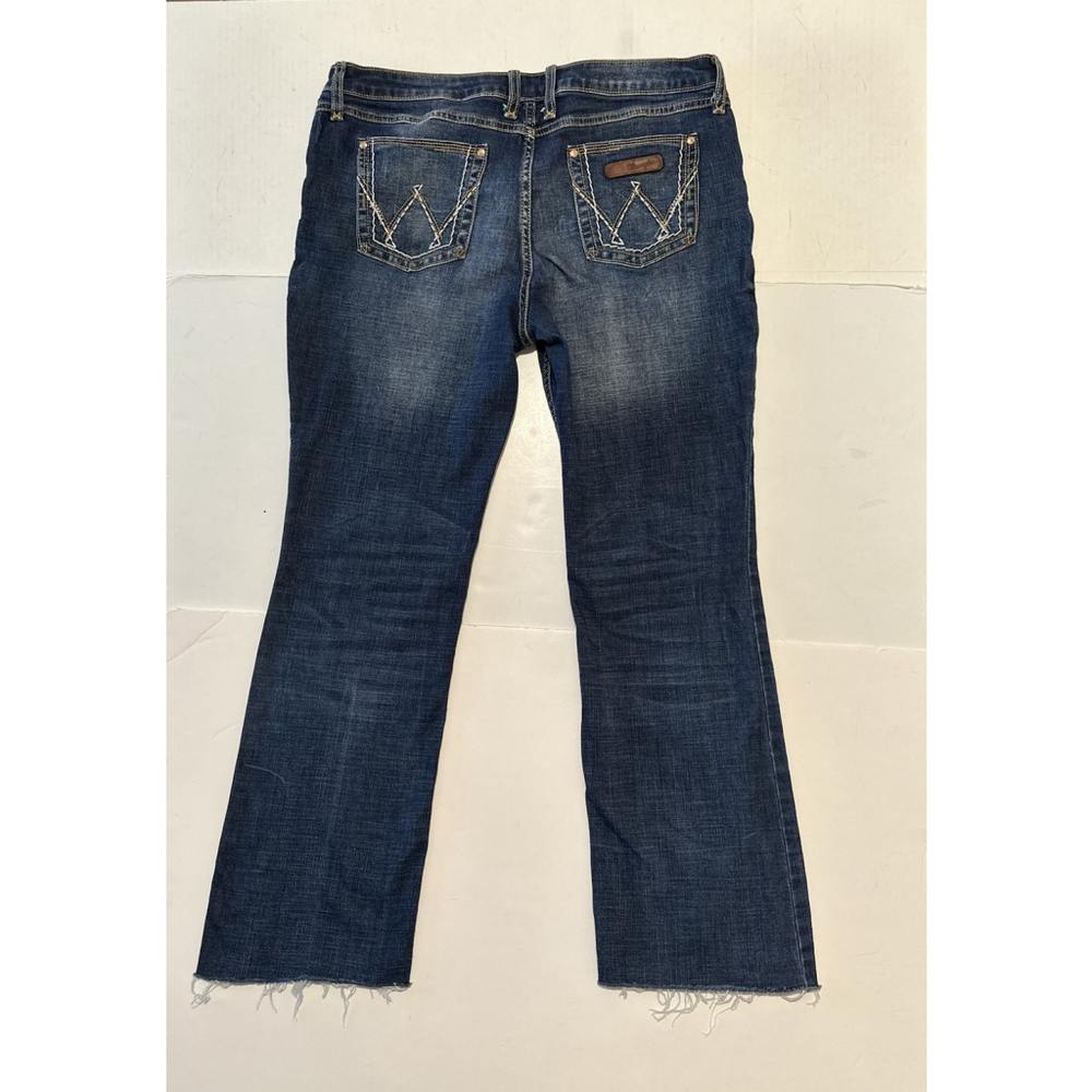 Wrangler Bootcut Jeans Raw Hem Womens 15/16 X 34 Mid-Rise Zip Distressed Denim - Picture 2 of 16